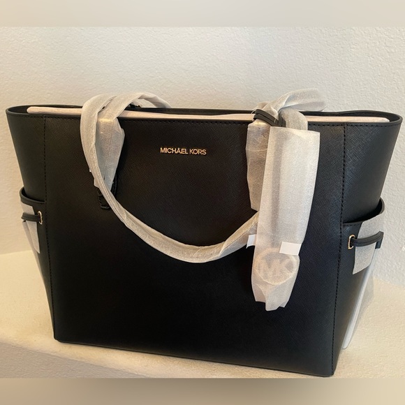 NWT Michael Kors Gilly Bag - Picture 2 of 6